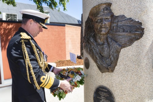 Chief of Navy Vice Admiral Mark Hammond at statue of Ordinary Seaman Edward ‘Teddy’ Sheean VC 
