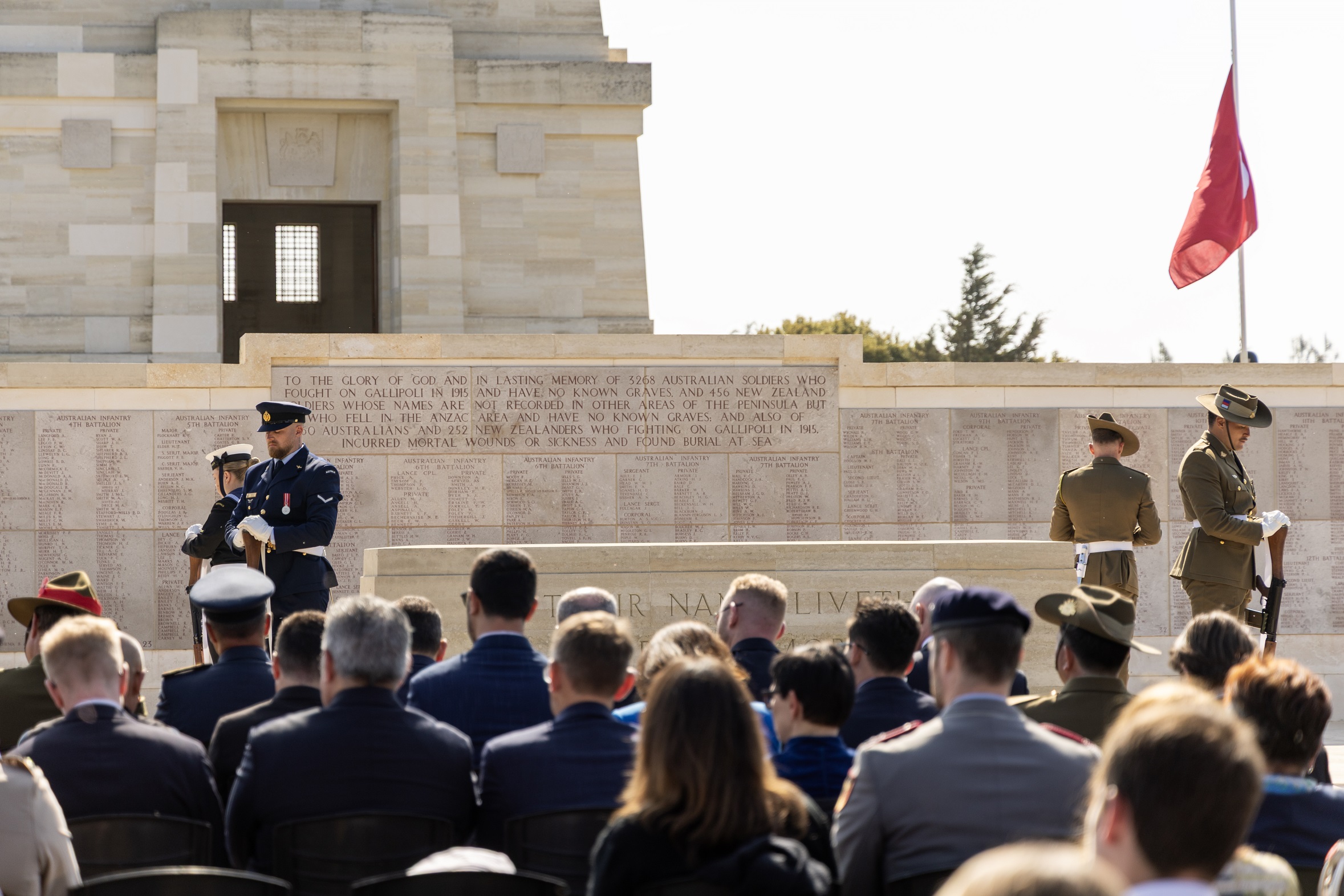 Australia’s Federation Guard guardsman form a catafalque party during the Anzac Day commemoration service at the Lone Pine Cemetery, Türkiye.