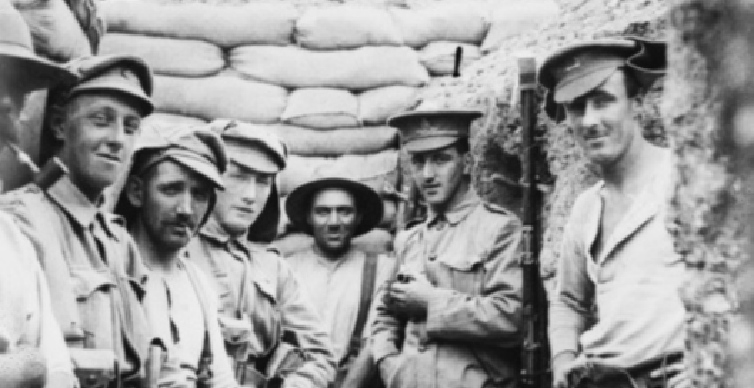 A black and white photo of members of the Australia and New Zealand Army Corps at Gallipoli.
